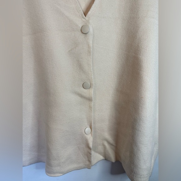 NWT By Anthropologie Women’s Ivory Oversized V-Neck Button Front Vest - Size XL - Picture 2 of 9